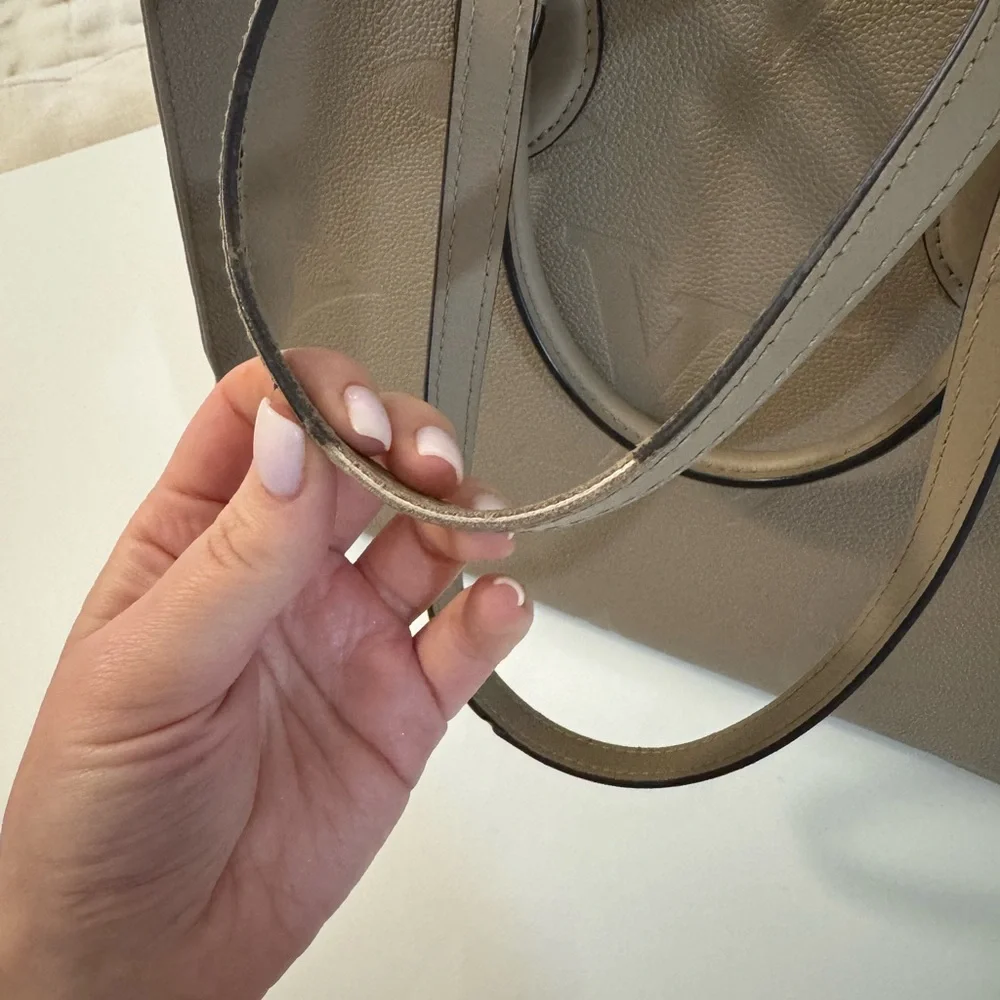 Louis Vuitton Taupe Embossed Onthego Tote - Picture 5 of 10